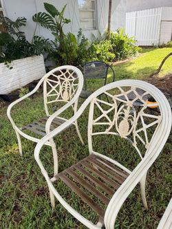 Set of 4 garden chairs