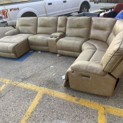 Reclining Sectional!