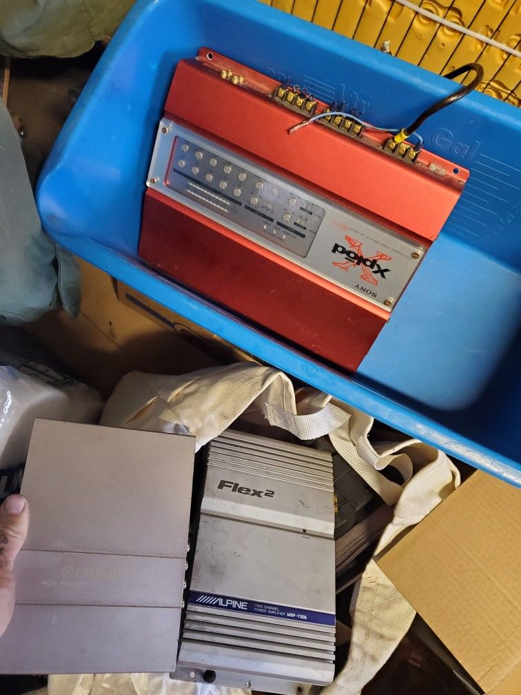 VINTAGE CAR AUDIO AMPLIFIERS