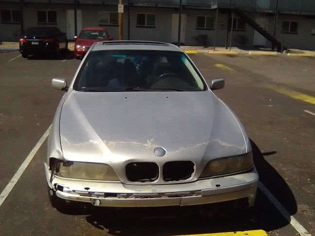 2002 BMW 525i