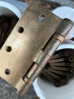 Metal hinges