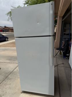 GE refrigerator works great