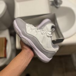AIR JORDAN RETRO 11 LOW “CEMENT” SIZE 8.5 R3PŠ 