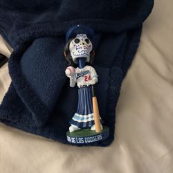 Dodgers Día De Los Dodgers 2024 SGA Bobblehead 