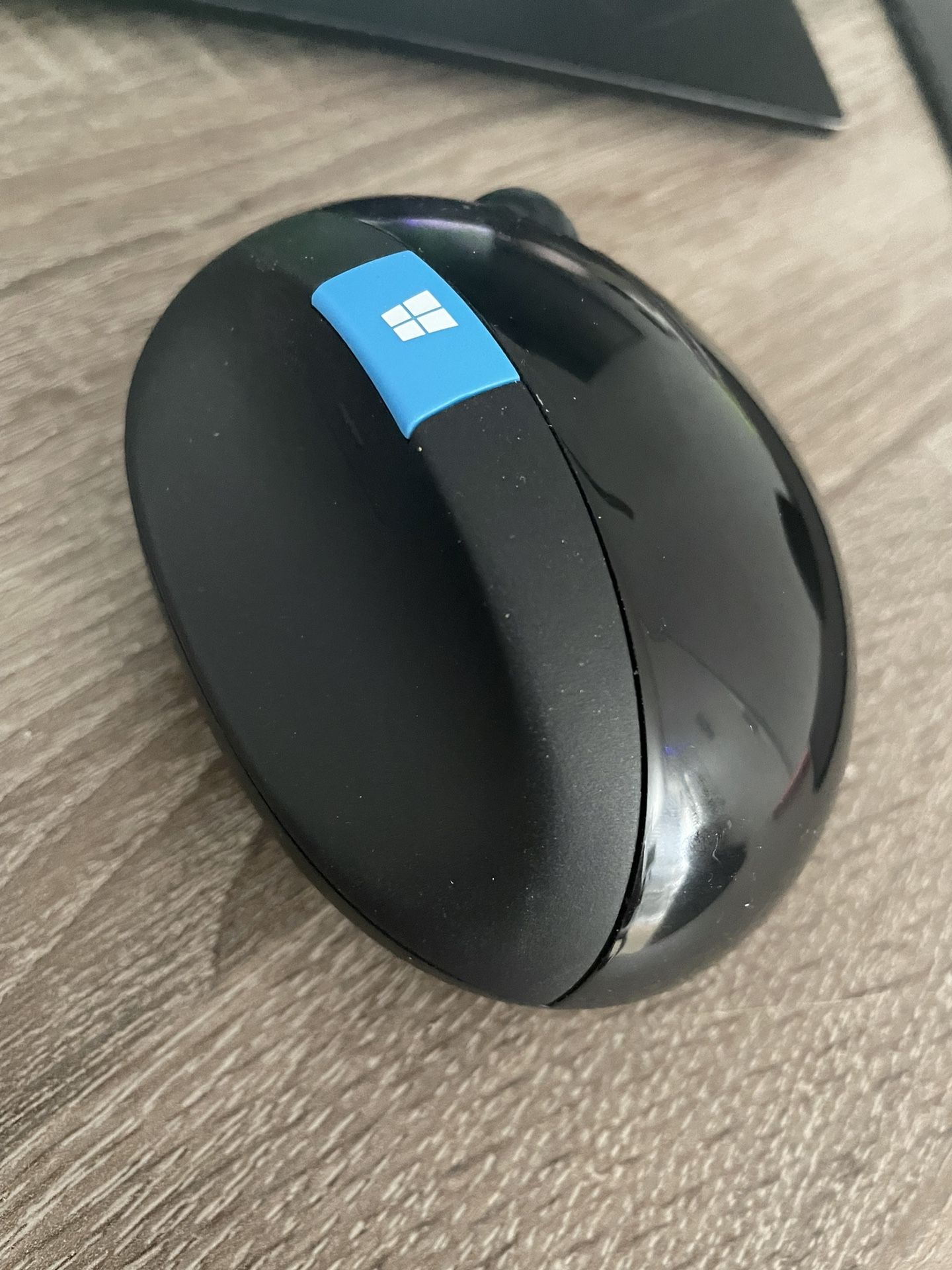 Microsoft Sculpt Ergonomic Mouse Mouse Wireless