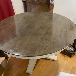 Solid Wooden Round Dining Room Table