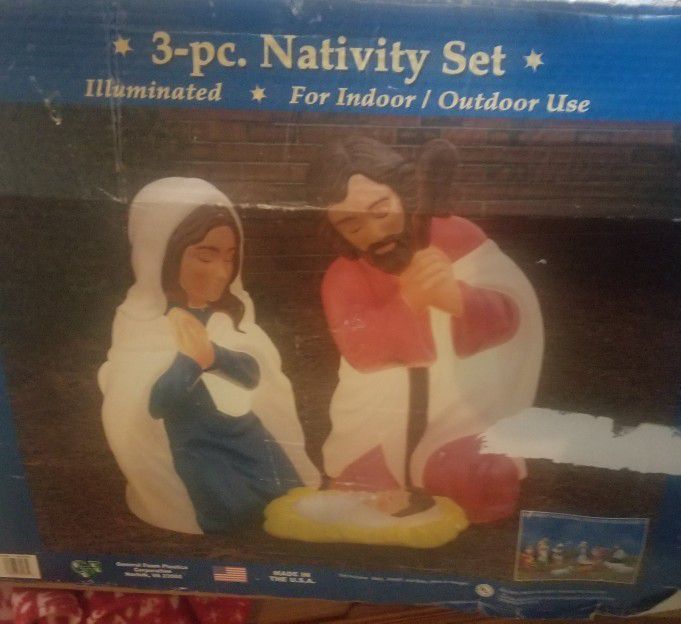 Christmas Nativity Outdoor, Yard Decoration Display, 3 Piece Lighted, Virgin Mary, Saint Joseph and Baby, Jesus Blow Molds, including Box, Brand New!.