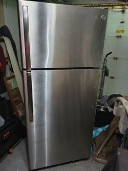 GE Refrigerator