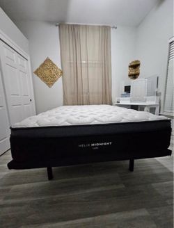 Helix Luxe Midnight Queen Mattress