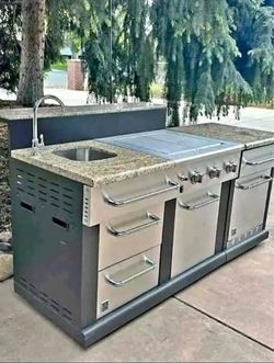 Premium Stainless Outdoor Kitchen Grill Station w/ Sink & Griddle