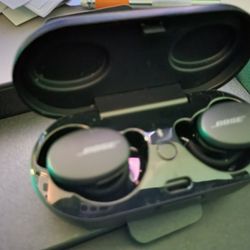 New BOSE Quiet Comforts Earbuds