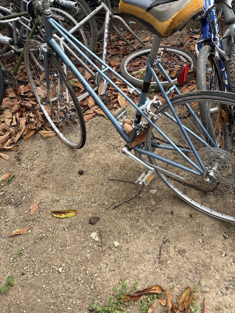 MOTOBECANE GRAND TOURING SMALL STEEL HYBRID BIKE
