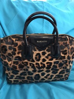 AAA Givenchy