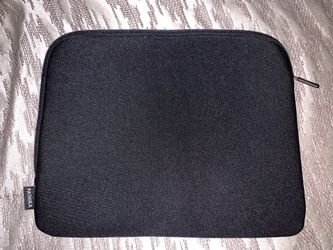 Pathika Laptop Case