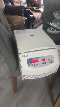 laboratory centrifuge machine