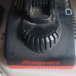 Snap On CTC420 Charger 