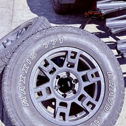 Set 4 17 inch TRD style off road wheels and tires 7/32  6x139.7