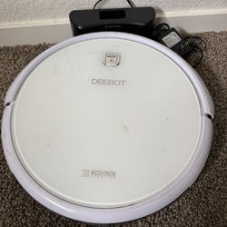 Ecovacs Robotics DEEBOT 600 Bagless Smart Vacuum