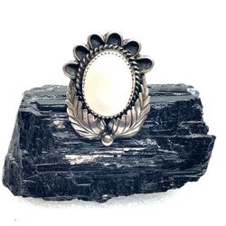 L  Yazzie Navajo MOP Ring Sz 7