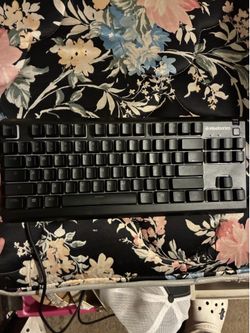 steelseries apex 3 tkl(color changing)