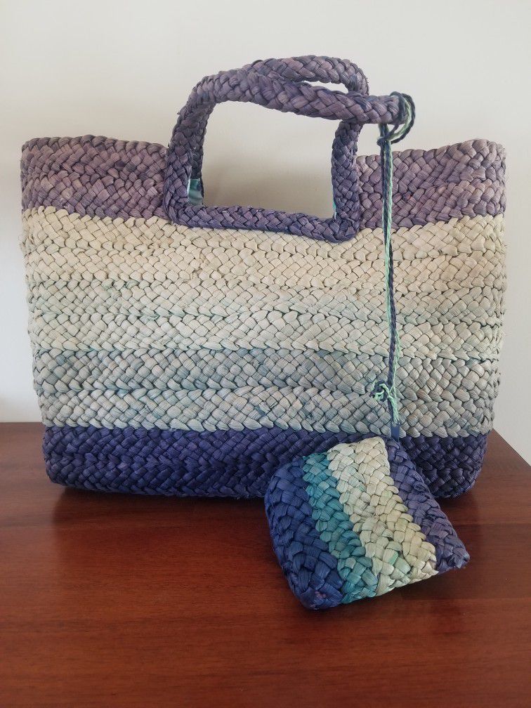 Straw Bag With Attached Zipper Purse  By: XOXO Accessories 