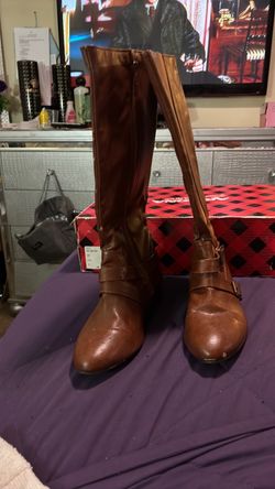 Leather camel colored boots size 10