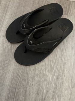 Boys size 2 REEF sandals