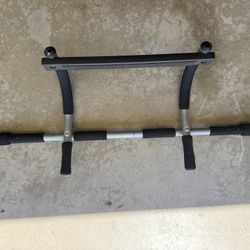 Pull Up Bar 