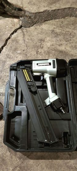 Pneumatic nail gun it's older but never used comes with a box of nails $60