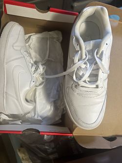 Women’s nike size 8