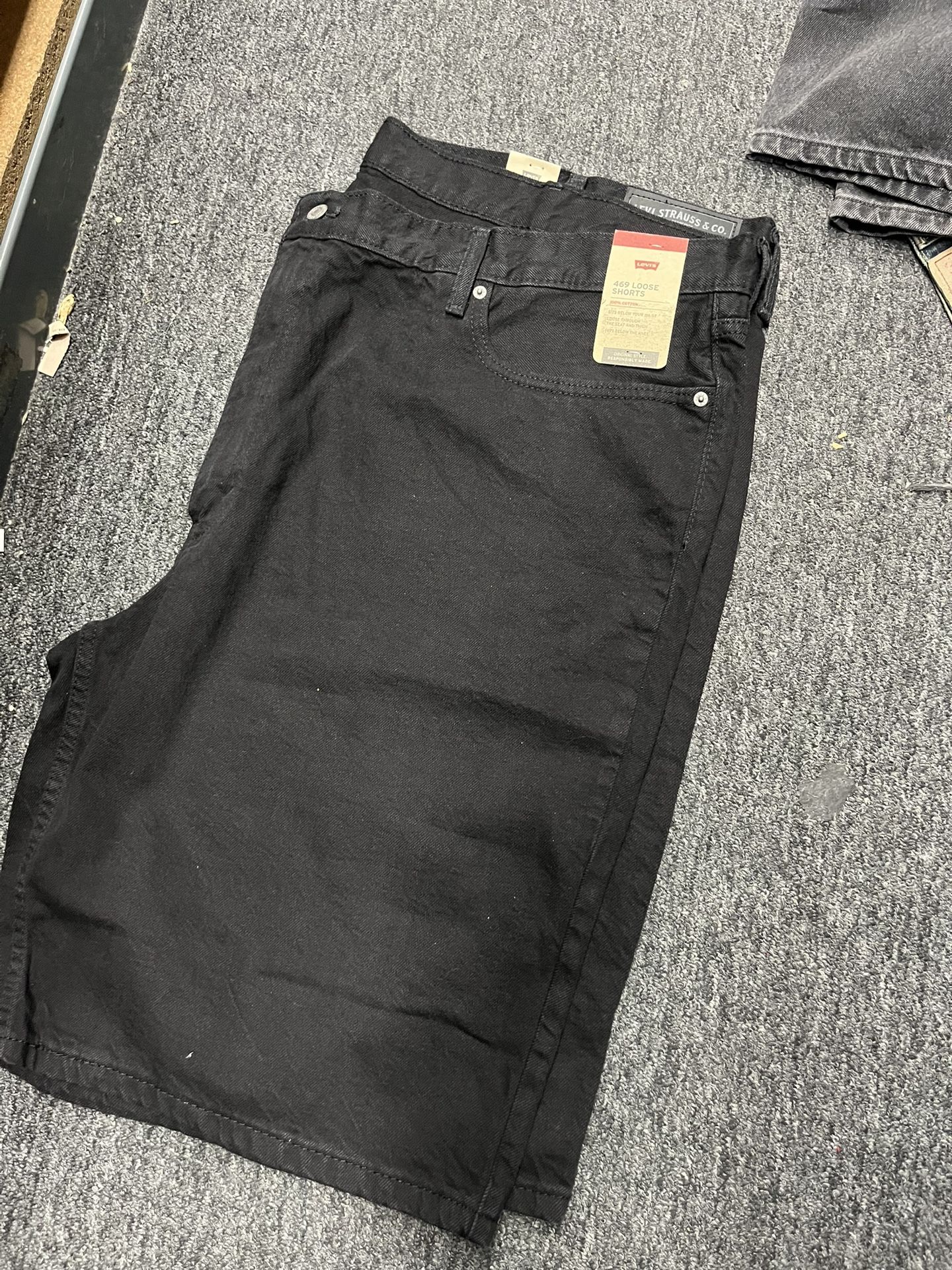 Levi’s 469 Loose Jorts