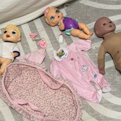 Random Dolls & Accessories 