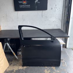 Porsche Macan Front Door Shell Rh New