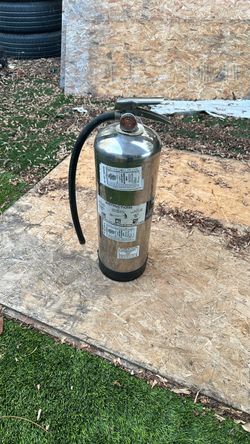 Stainless steel fire extinguisher