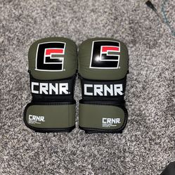 Combat Corner MMA Gloves 