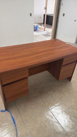 Wood Laminate Office Desk with Drawers
