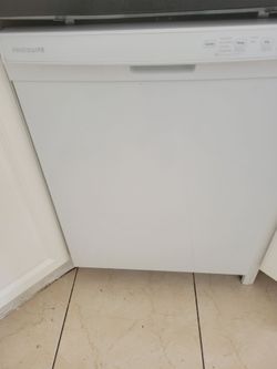 Appliances, stove, microwave, dishwasher  brand Frigidaire, Kenmore