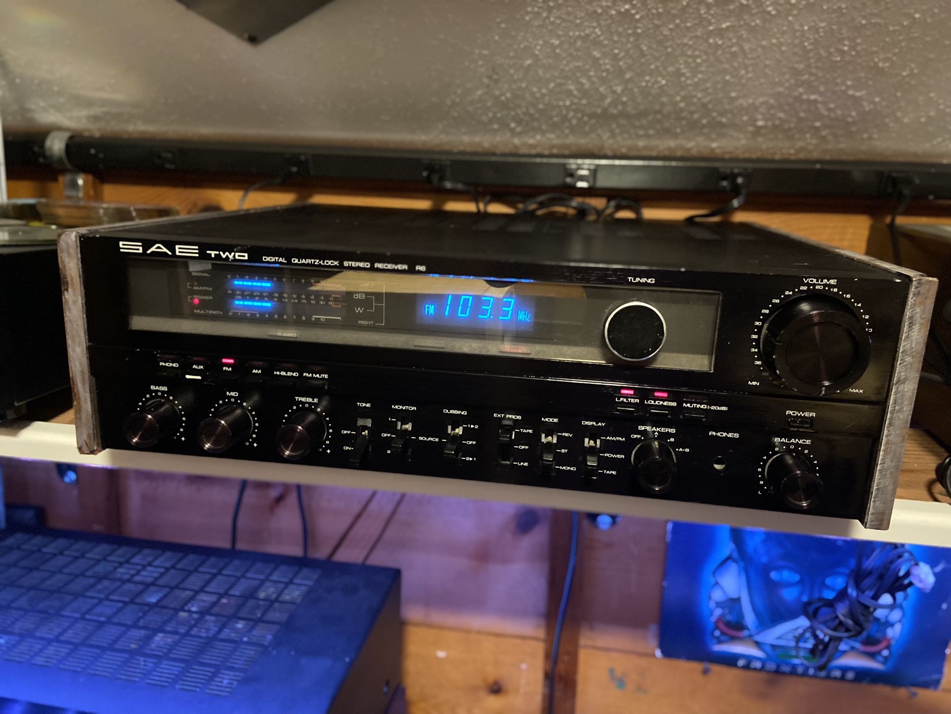 SAE TWO Stereo Receiver R6