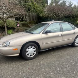 1998 Ford Taurus