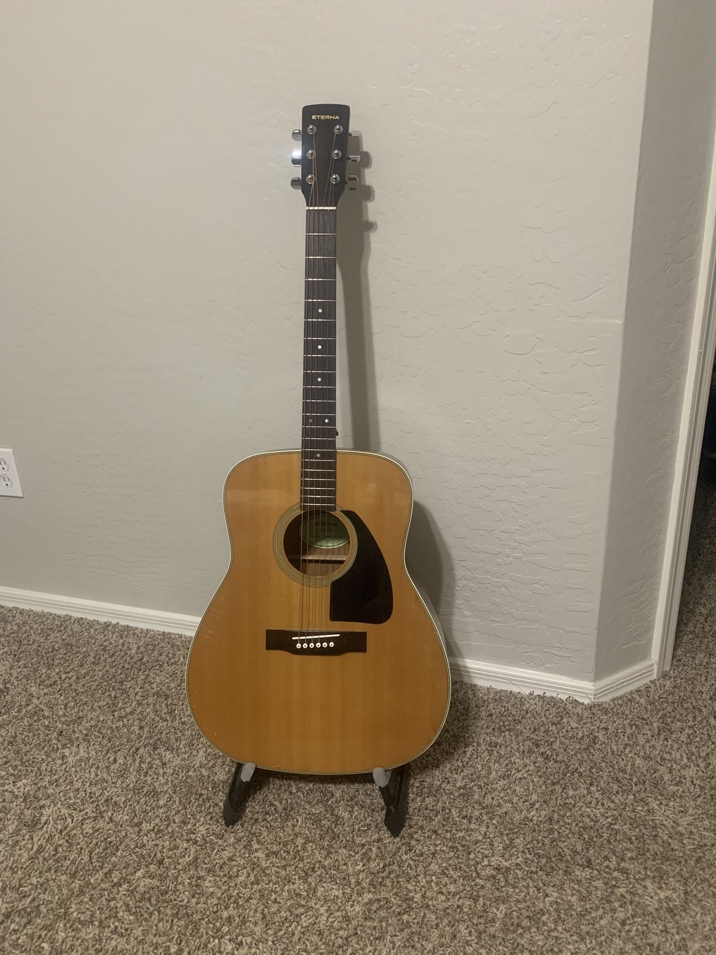 Eterna EF-21 Yamaha Acoustic Guitar Package