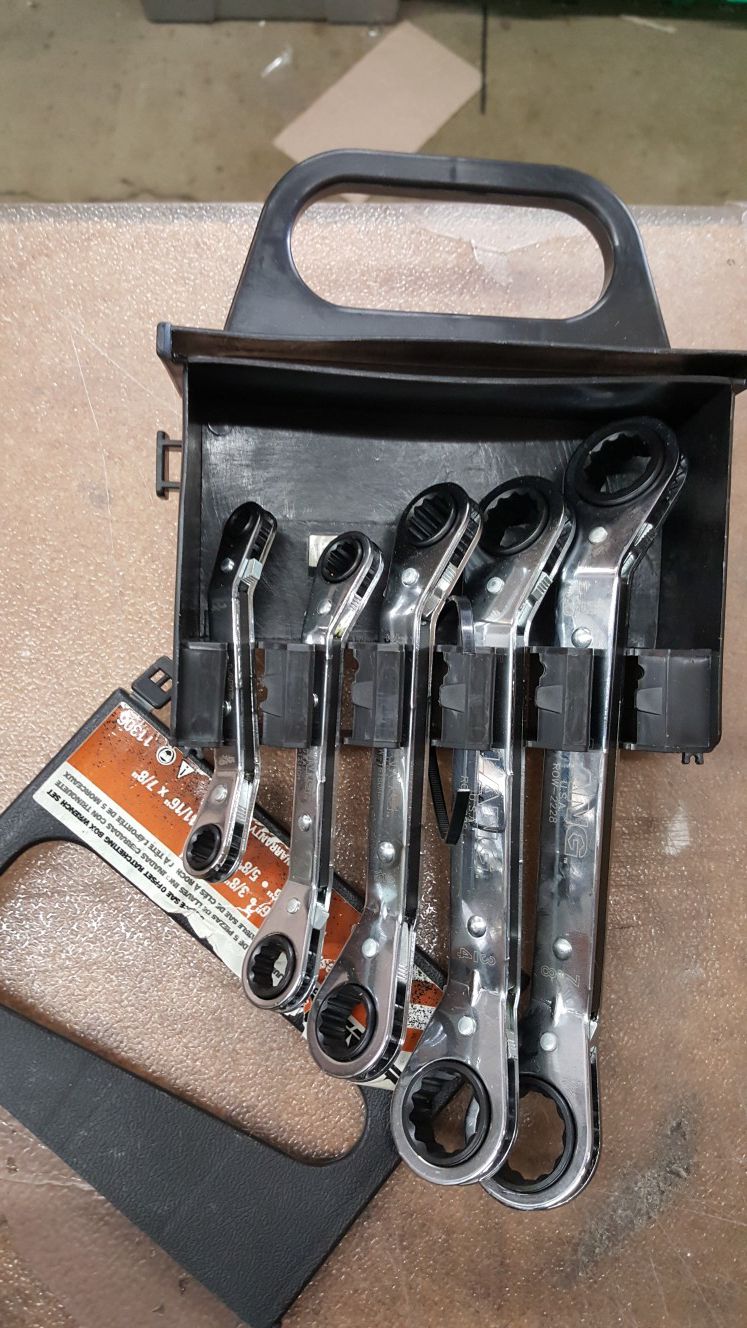 Lang Metric ratchet wrench set 5pc **New** please read