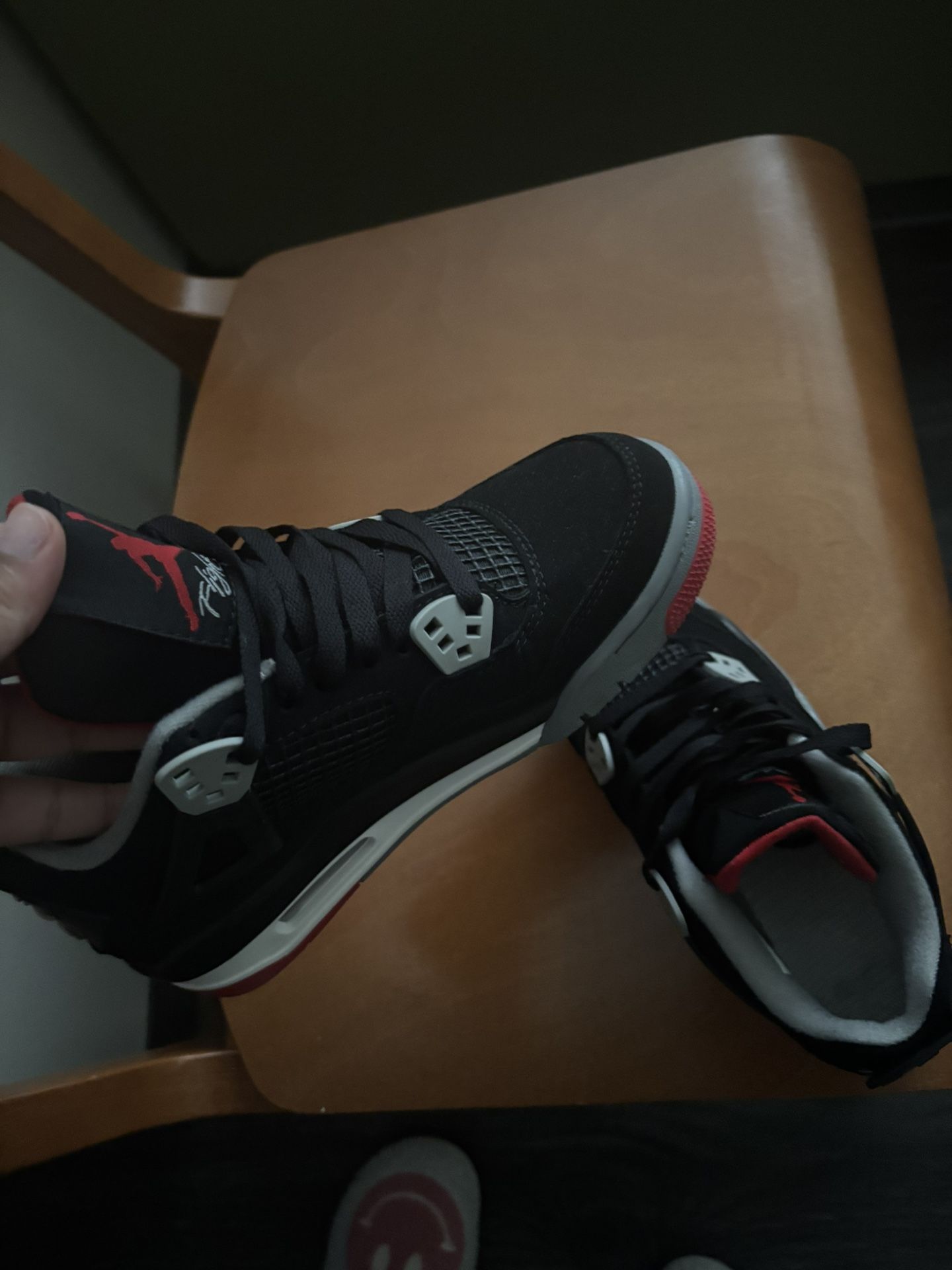 Jordan 4 Retro Bred
