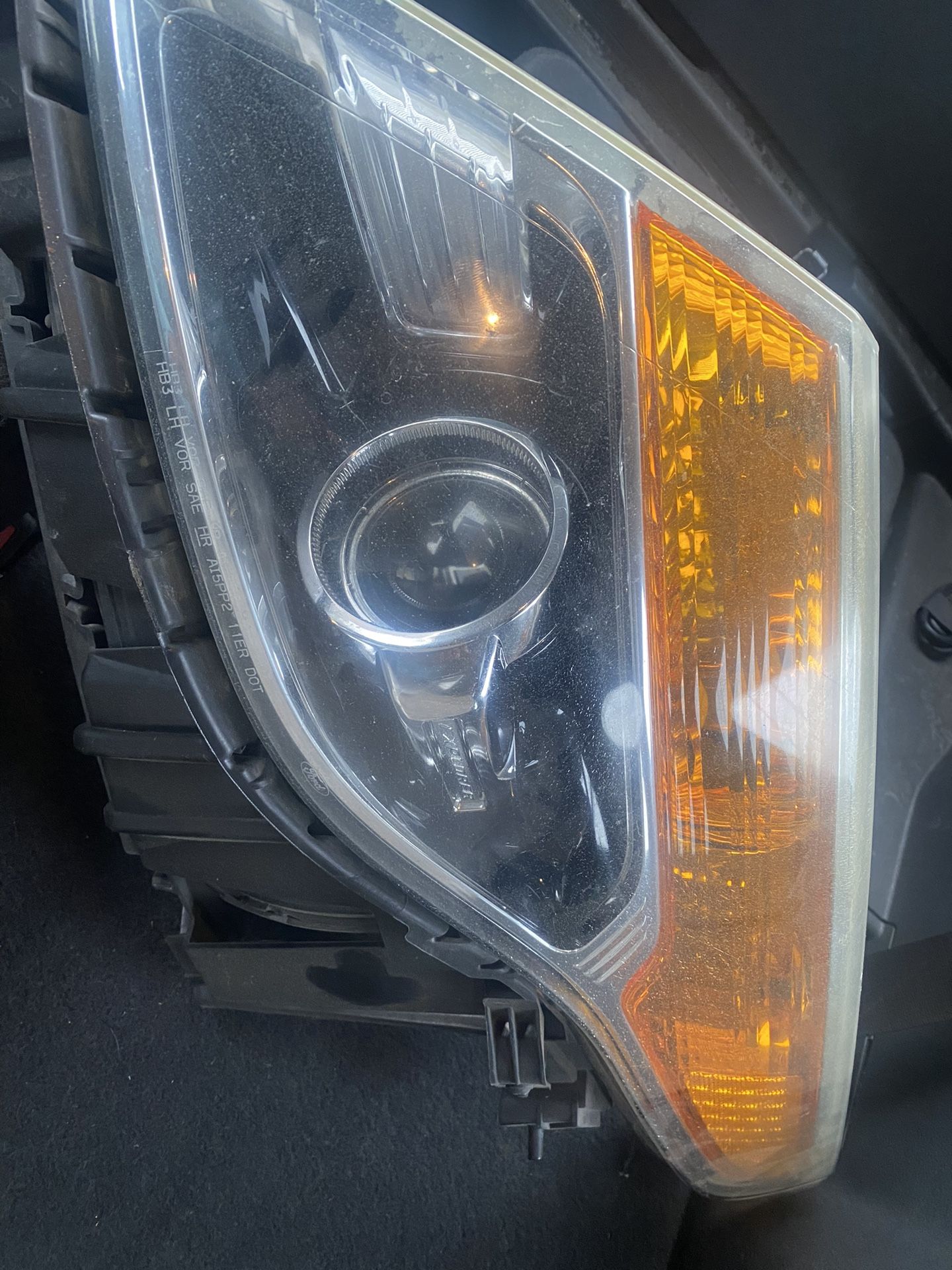 2011-2014 Ford Explorer Headlight