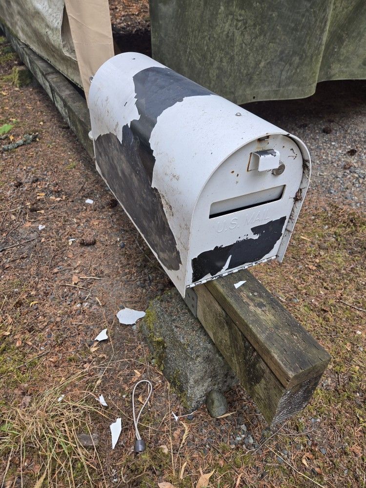 Mail Box