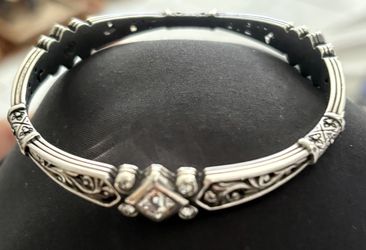 Brighton Zoe Silver Tone Swarovski crystal bangle bracelet