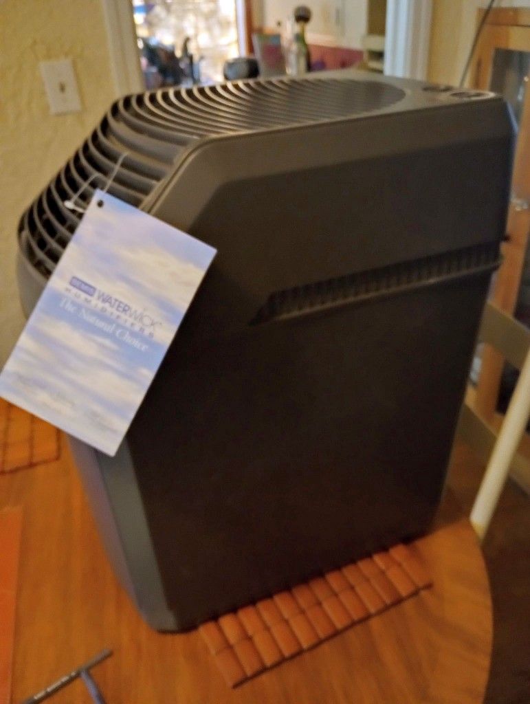 Bemis Humidifier