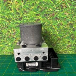 10-13 Mercedes W212 E350 ABS Anti Lock Brake Pump Controller Module Unit