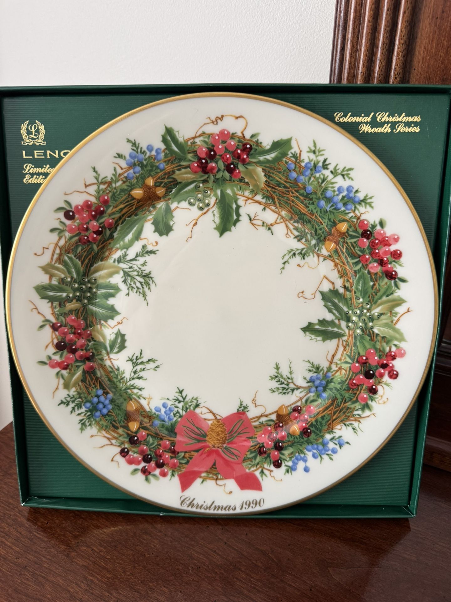 Lenox Christmas 1990 Decorative Collectible Plate