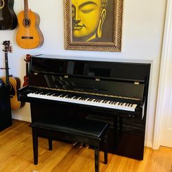 Piano (Studio Upright) Samick