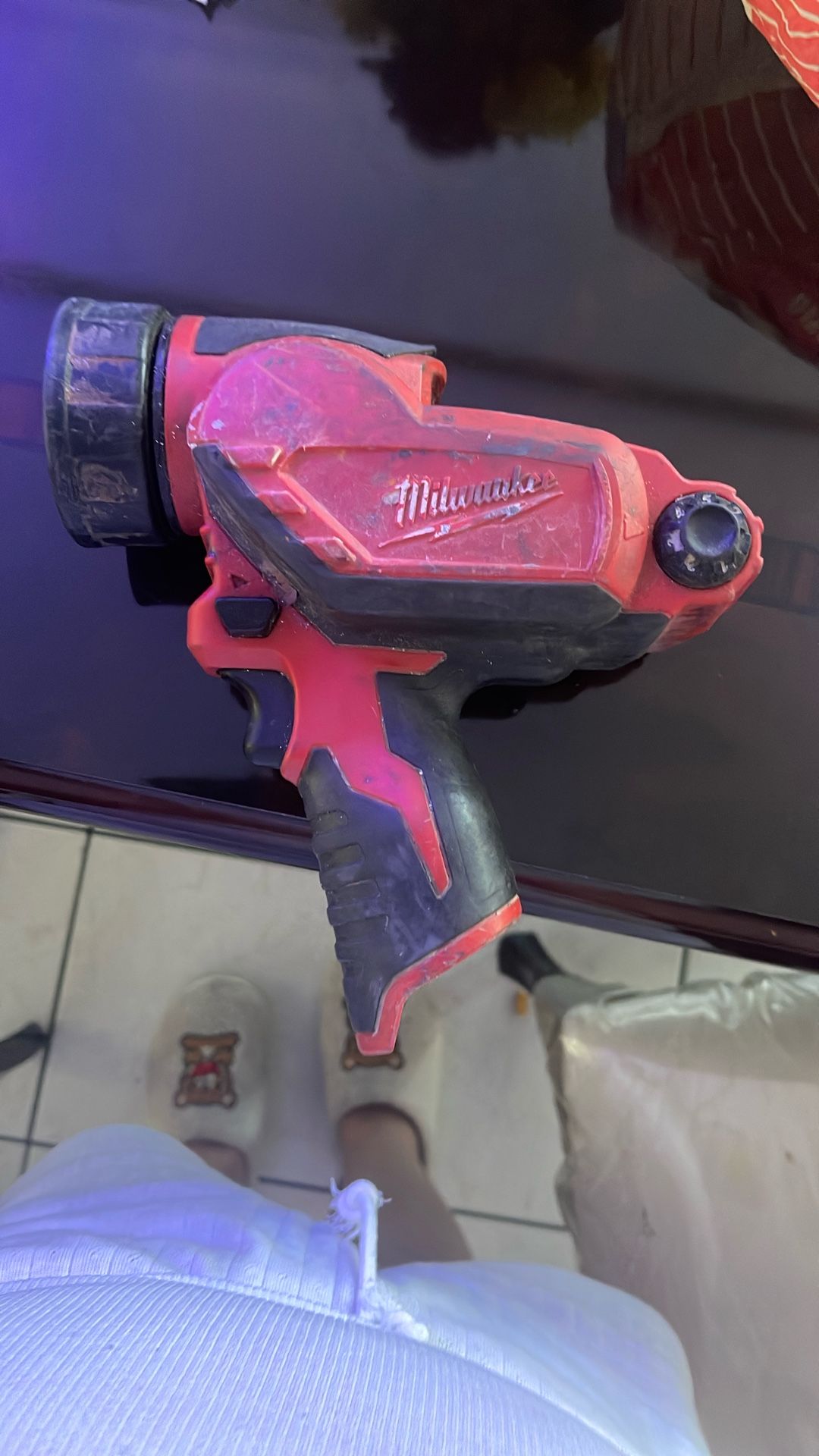 Milwaukee Caulk Gun